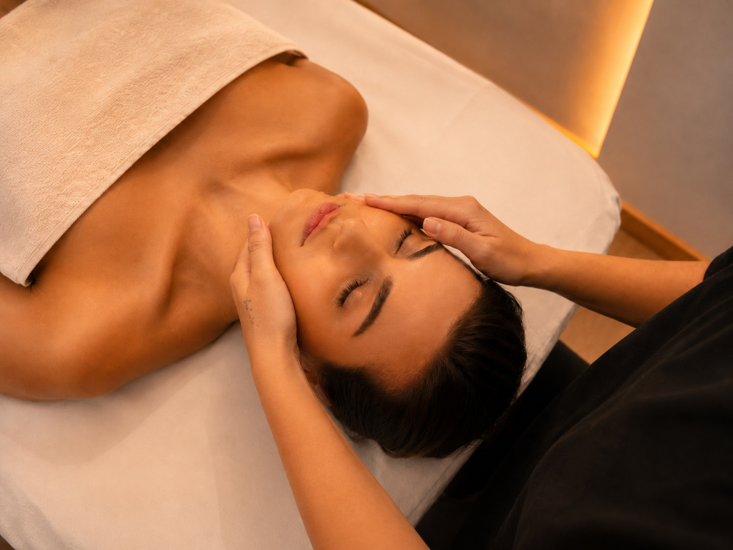 Massaggio viso purificante con ultrasuoni a Sale & Benessere Roma